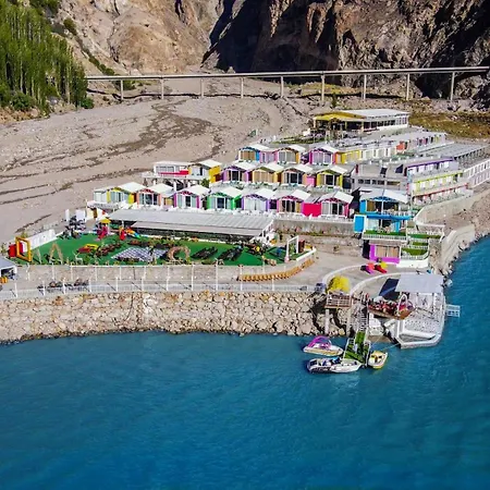 Luxus Hunza Attabad Lake Resort-3